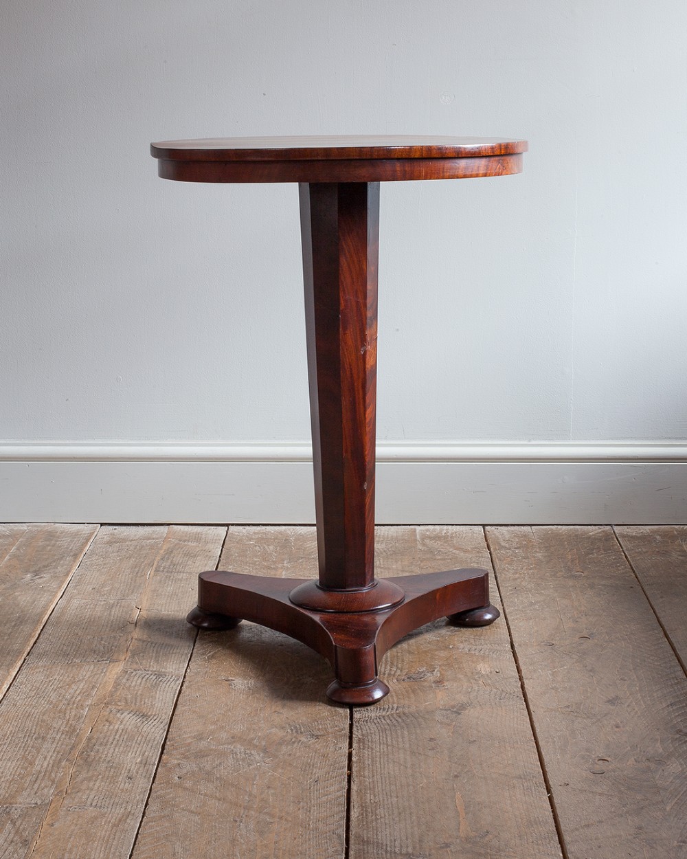 19th century mahogany pedestal lamp table