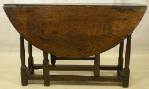 Queen Anne Period Oak Gateleg Table