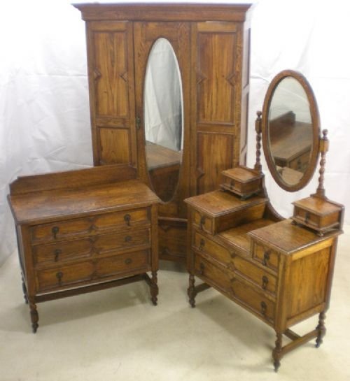 fig 1. Oak Barley Twist Three Piece Bedroom Suite
