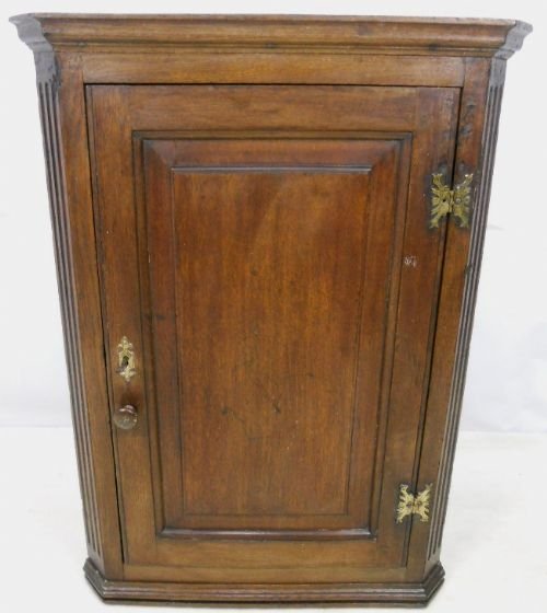 Small Georgian Oak Hanging Corner Cupboard