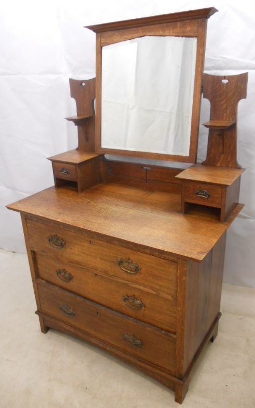 Arts & Craft Period Oak Dressing Chest