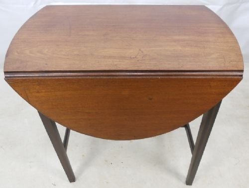 Georgian Style Oval Mahogany Dropleaf Breakfast Table