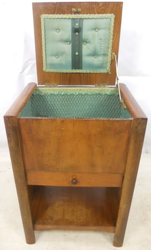 Deco Walnut Sewing Box