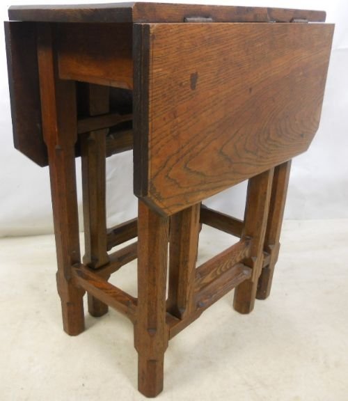 Arts & Craft Oak Gateleg Table