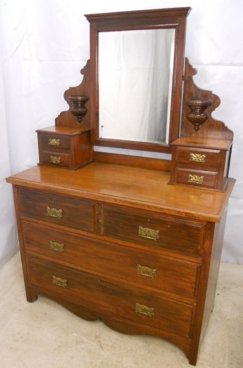 Victorian Mahogany Dressing Chest