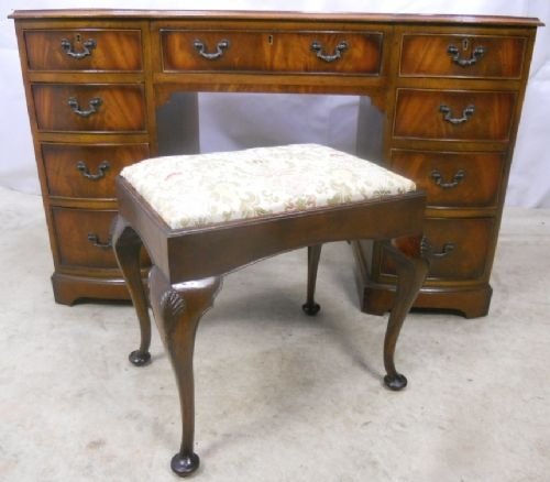 Queen Anne Style Mahogany Dressing Stool