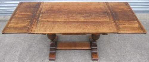 Antique Tudor Style Heavy Solid Oak Extending Dining Table to Seat Eight