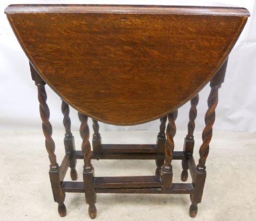 Small Oak Oval Gateleg Table