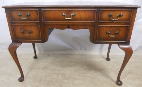 Queen Anne Style Walnut Kneehole Ladies Writing Desk 96806