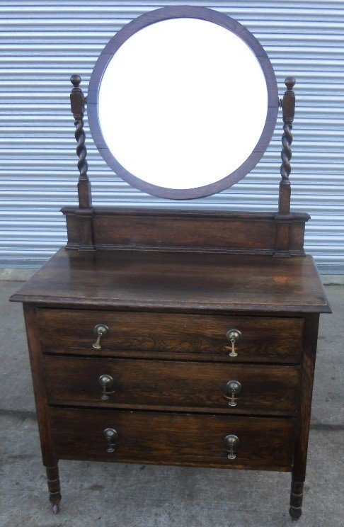 Oak Dressing Chest