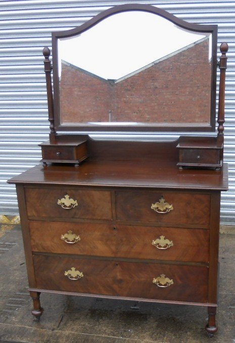 Edwardian Mahogany Dressing Chest