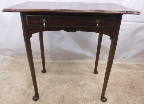 Mahogany Pad Foot Side Table