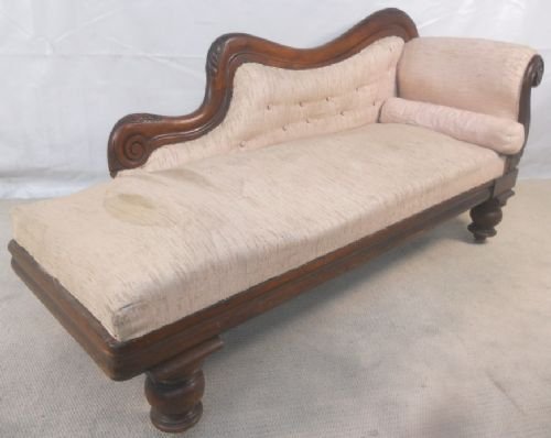 Victorian Mahogany Scroll Back Chaise Longue Couch