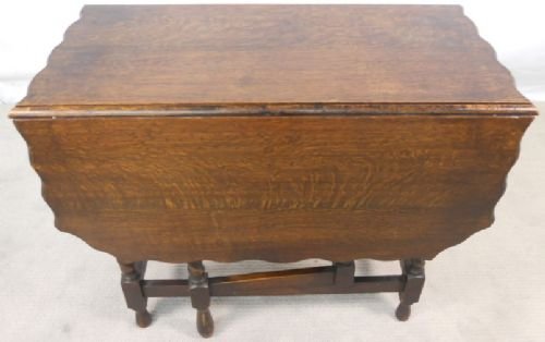 Oak Wavy Edge Dropleaf Gateleg Dining Table