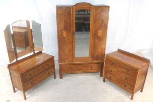 Three Piece Oak Bedroom Suite