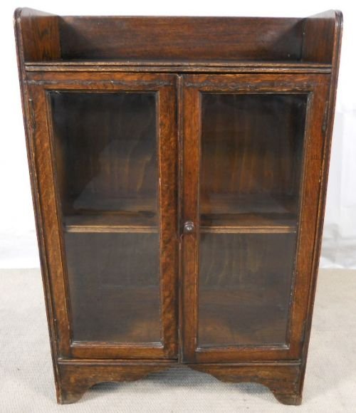 Small Oak Glazed Standing Bookcase
