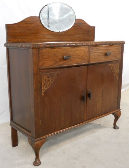 Small Mirror-back Oak Sideboard