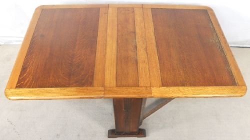 Oak Dropleaf Spacesaver Dining Table to Seat Six