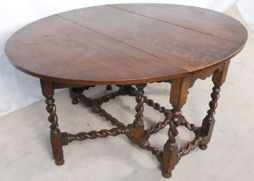 Large Quality Oak Oval Dropleaf Gateleg Dining Table