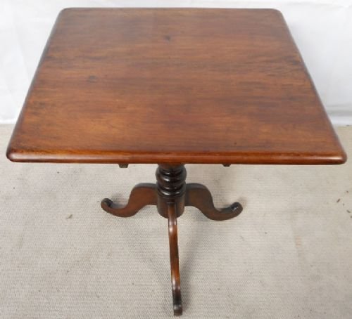 Late Georgian Mahogany Tripod Table