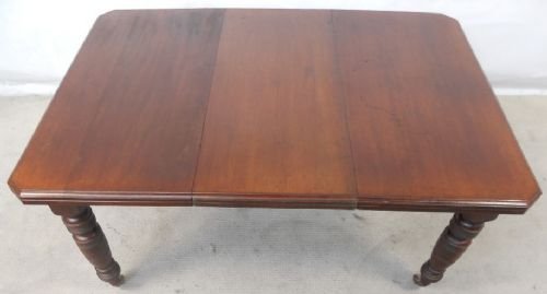 Edwardian Mahogany Extending Dining Table