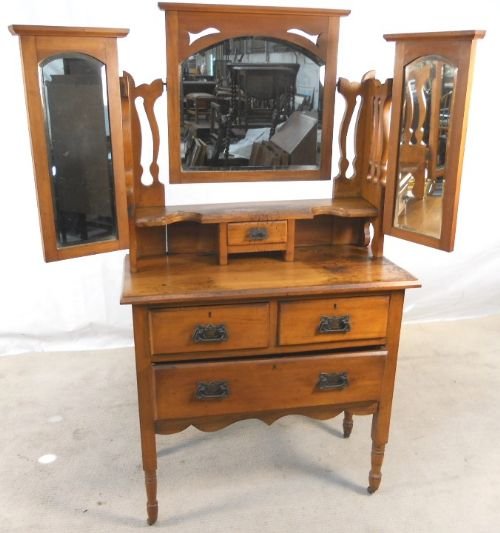 Edwardian Satin Walnut Triple Mirror Dressing Table