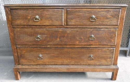 Oak Chest of Drawers