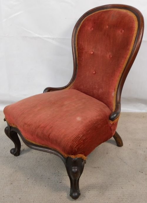 Victorian Mahogany Spoonback Ladies Nursing Chair