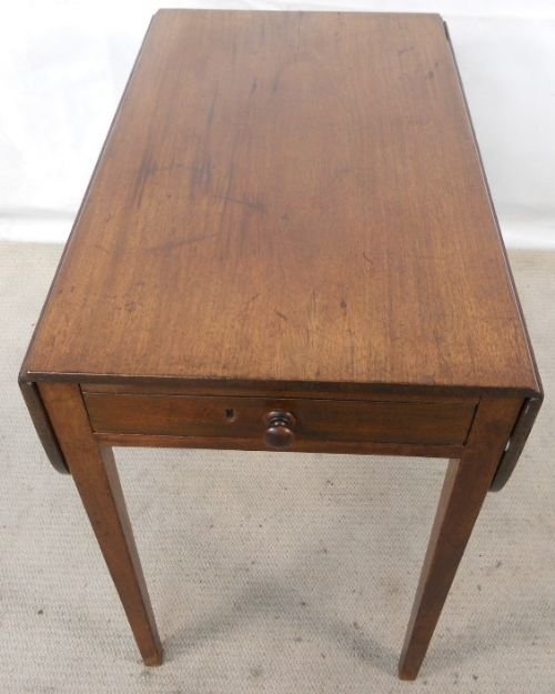 Georgian Mahogany Dropleaf Pembroke Table