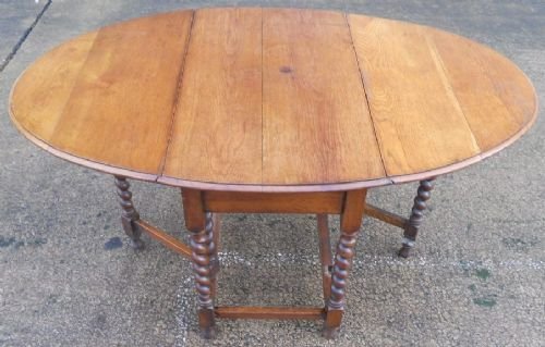 Light Oak Oval Dropleaf Gateleg Dining Table