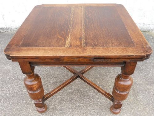 Oak Extending Dining Table to Seat Six