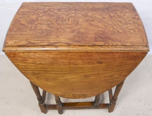Small Light Oak Oval Dropleaf Gateleg Table