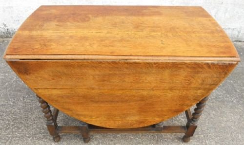 Large Oak Oval Gateleg Dining Table to Seat Six