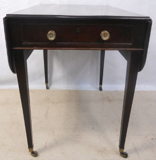 Georgian Mahogany Dropleaf Pembroke Table