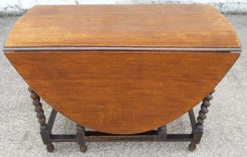 Medium Oak Gateleg Oval Top Barley Twist Dining Table