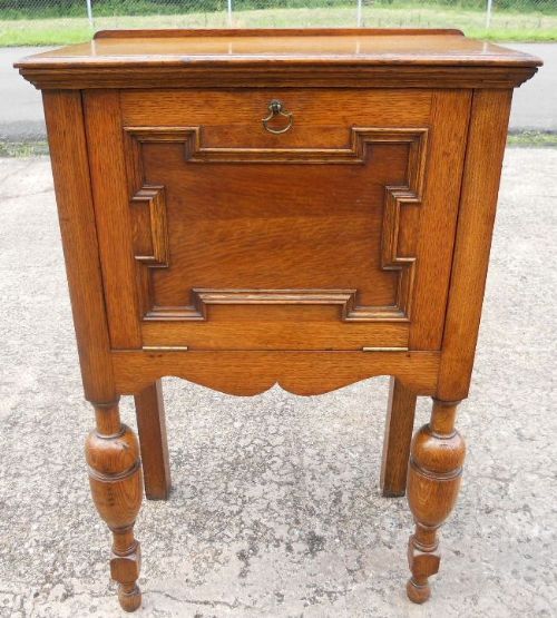 Golden Oak Bedside Cabinet
