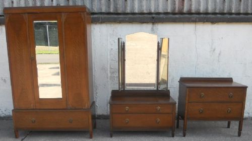Oak Three Piece Bedroom Suite