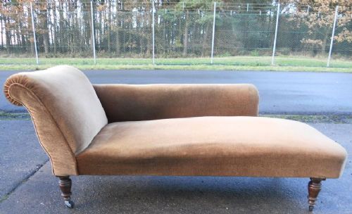 Edwardian Upholstered Chaise Longe Couch Settee