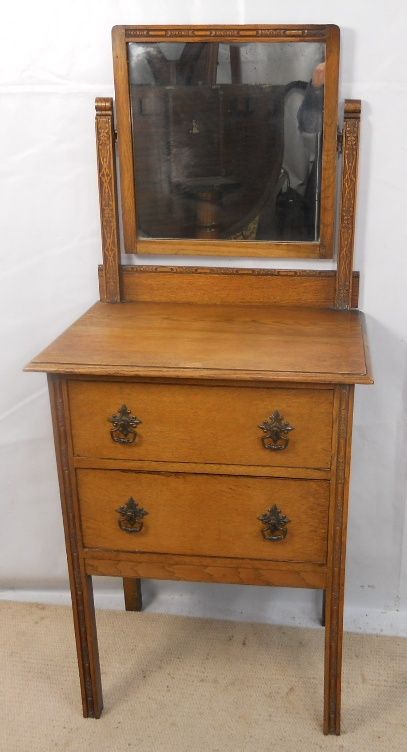 Small Oak Dressing Chest