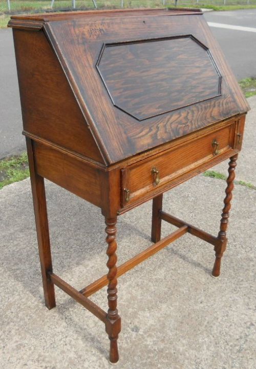 fig 1. Oak Ladies Writing Bureau 