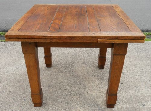 Oak Extending Dining Table to Seat Six