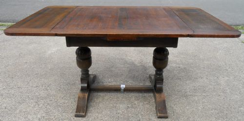 Oak Extending Dining Table to Seat Six