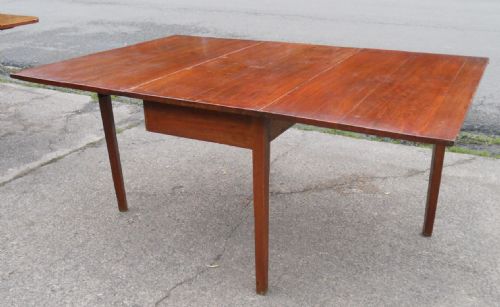 GEORGIAN OAK DROPLEAF DINING TABLE TO SEAT SIX - ADDITIONAL PHOTO 6