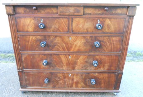 Georgian Large Mahogany Chest of Drawers