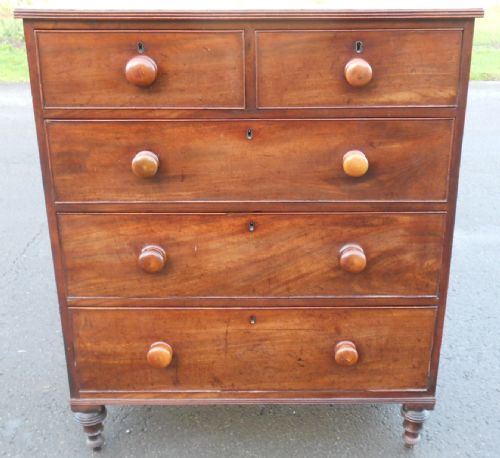 Georgian Mahogany Chest of Drawers