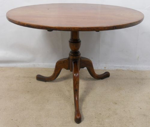 Georgian Mahogany Round Tripod Coffee Table