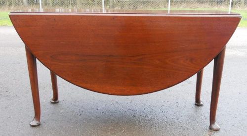 Large Georgian Mahogany Oval Dropleaf Dining Table to Seat Eight