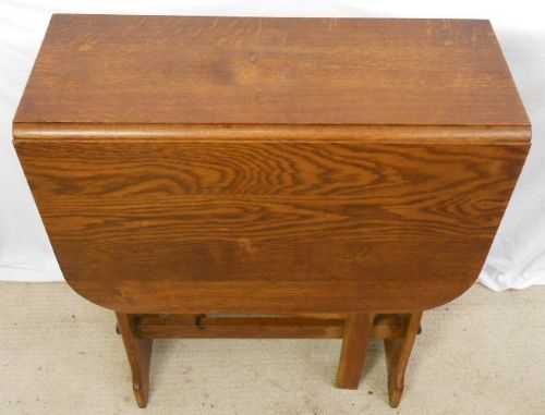 Small Oak Dropleaf Table