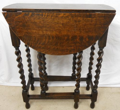 Small Barley Twist Oak Gateleg Table