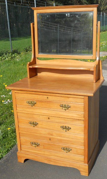 Edwardian Satin Walnut Dressing Chest